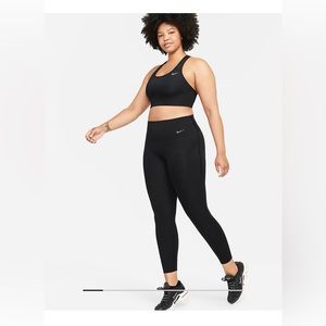 {Nike} Universa Women's Medium-Support High-Waisted 7/8 Leggings with Pockets